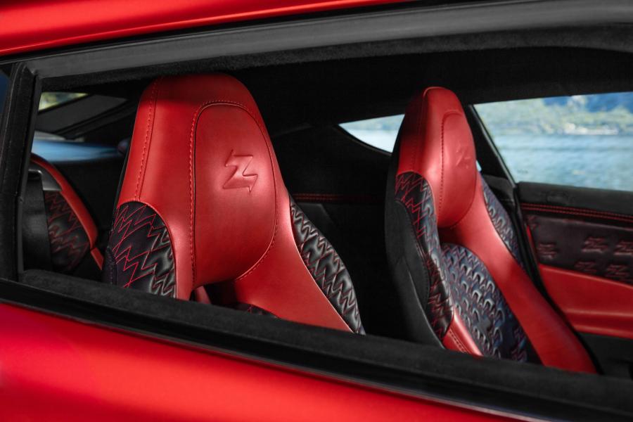Детали интерьера Aston Martin Vanquish Zagato Concept 2016 года  (фото 4 из 30)